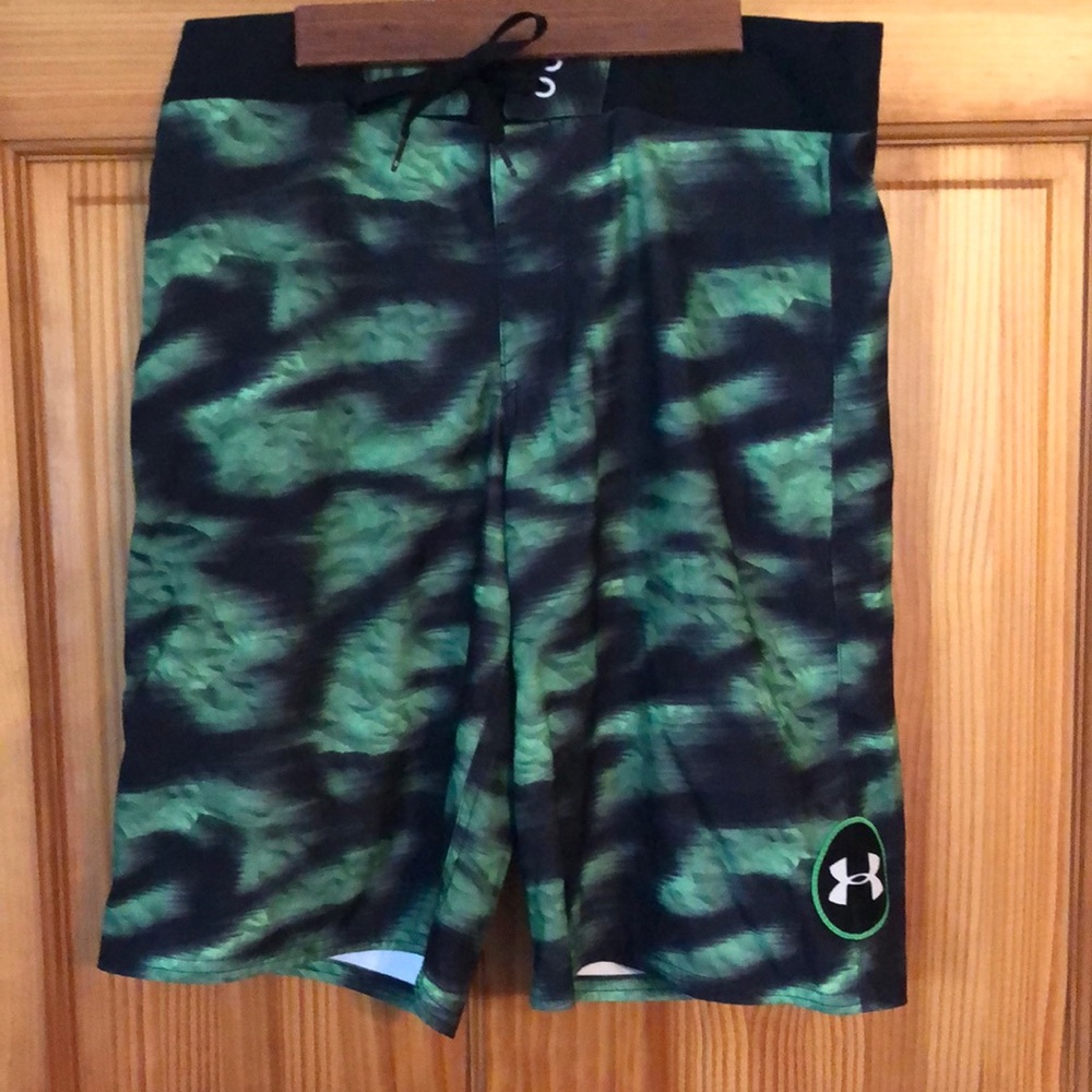 Under Armour Boys swim trunks